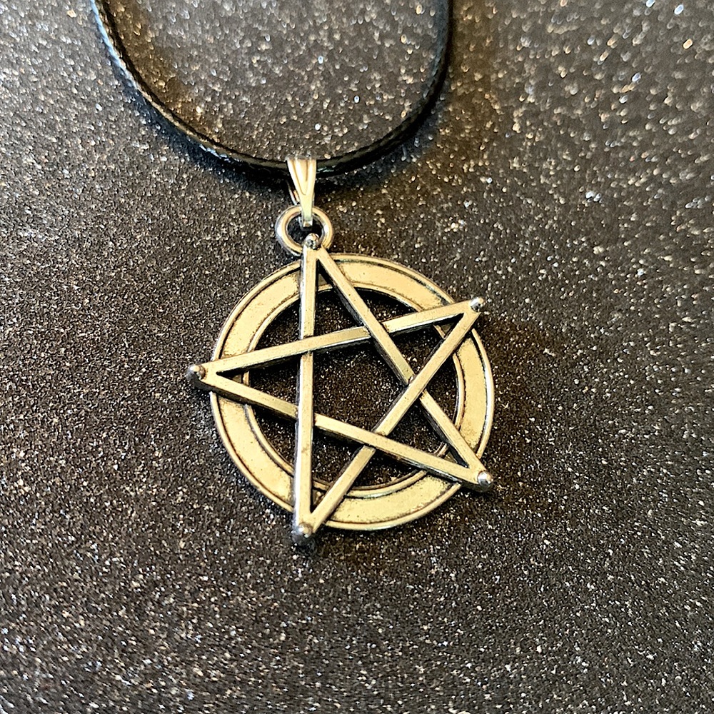 NEW 18” Adjustable Black Cord Necklace Pentacle Pagan Pendant